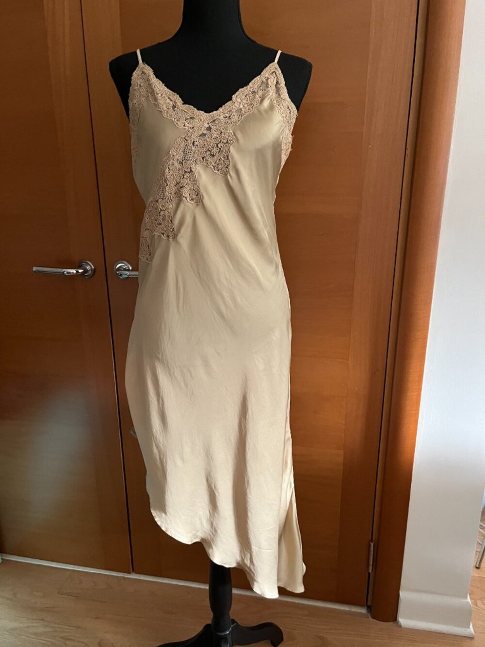 Zara Woman Collection Asymmetric Satin and Lace Dress in Beige Size Medium NWT - Picture 8 of 9